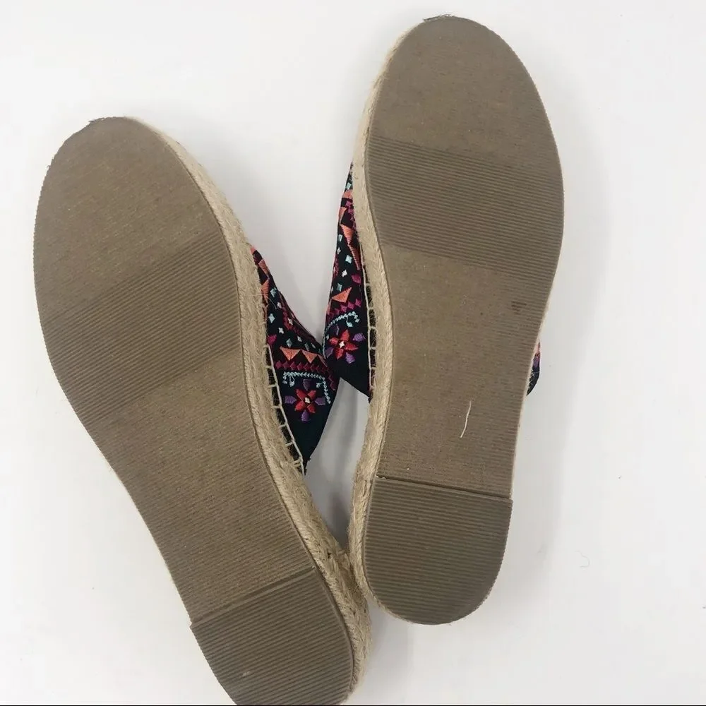 AMERICAN EAGLE | Embroidered Espadrille Mules 8